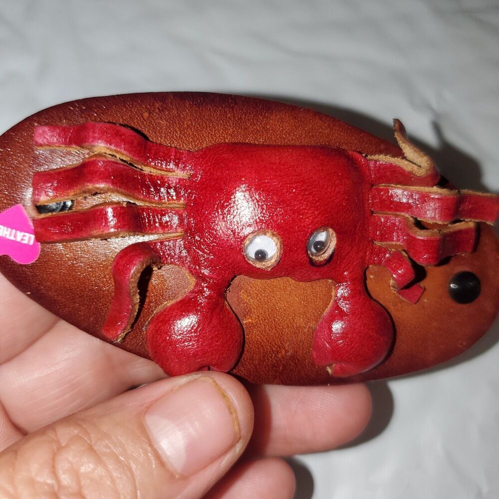 Leather hair clip with crab figure